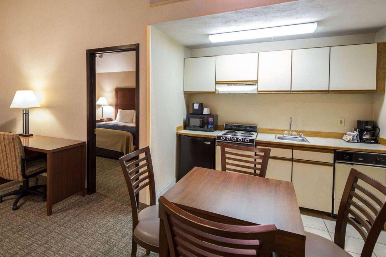 Wingate By Wyndham Anchorage Downtown - Ship Creek Hotell Exteriör bild