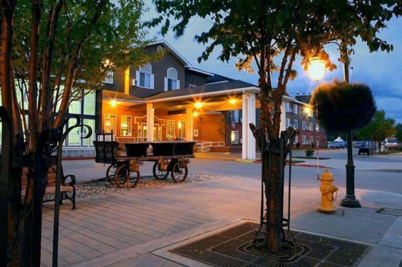 Wingate By Wyndham Anchorage Downtown - Ship Creek Hotell Exteriör bild